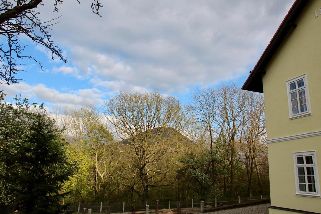Lovecky Zamecek Pod Milesovkou Teplitz Exterior foto