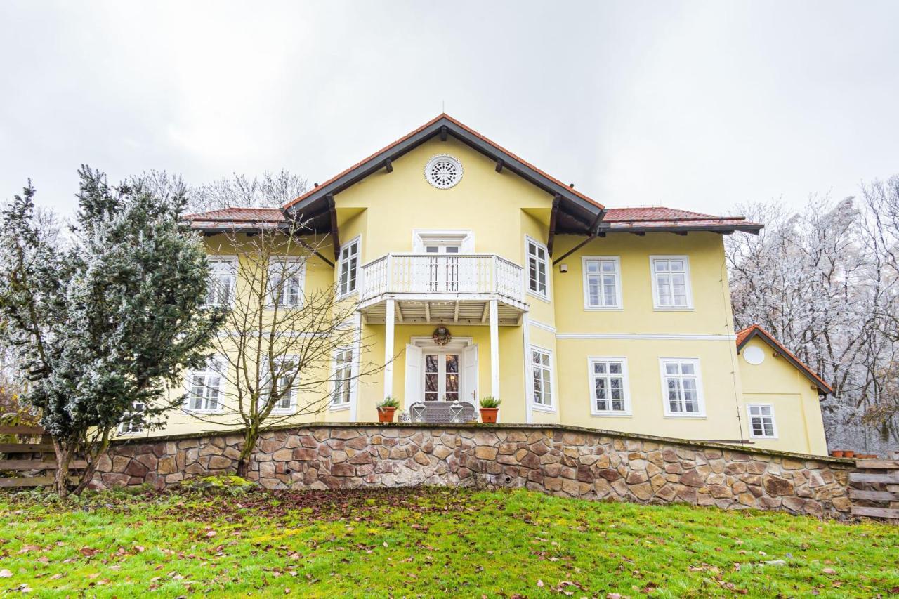 Lovecky Zamecek Pod Milesovkou Teplitz Exterior foto